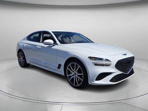 Used 2026 Genesis G70 2.5T image 9