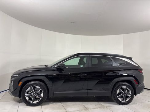 Certified 2025 Hyundai Tucson SEL FWD image 2