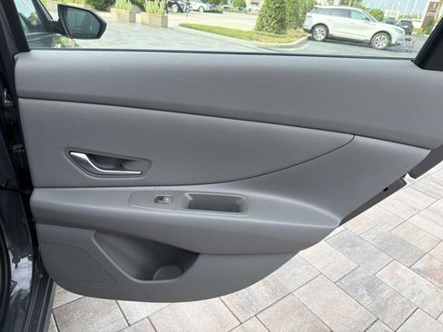 Used 2023 Hyundai Elantra SEL w/ Convenience Package FWD image 20