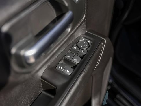 Used 2024 Chevrolet Silverado 2500 Custom w/ Custom Value Package image 30