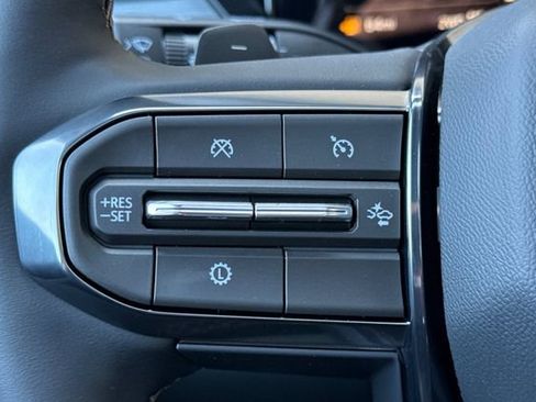 New 2026 GMC Acadia AT4 w/ Luxury Package AWD/4WD image 30