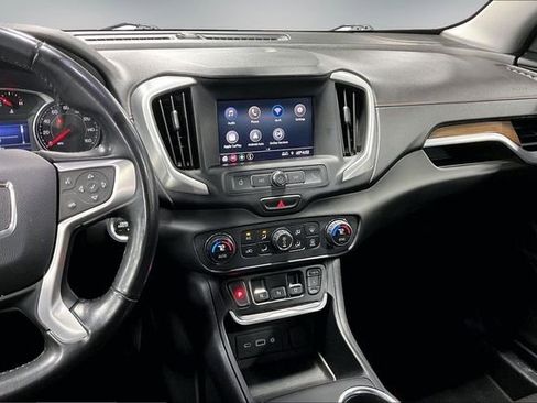 Used 2020 GMC Terrain SLE w/ Driver Convenience Package FWD image 10