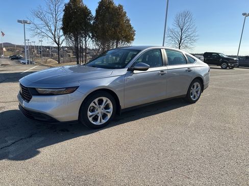 Used 2023 Honda Accord LX image 7