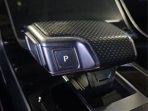 Used 2021 Audi SQ7 Prestige w/ Prestige Package AWD/4WD image 26