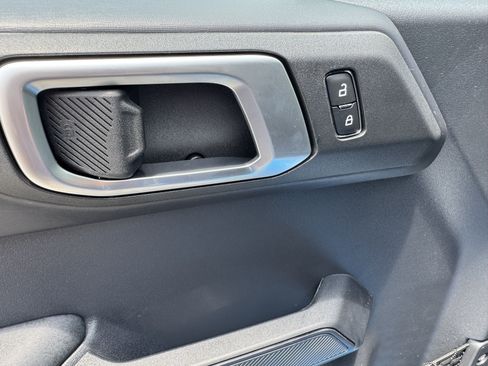New 2026 Ford Bronco Badlands AWD/4WD image 12