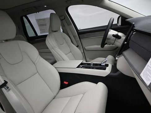 New 2026 Volvo XC90 B6 Ultra w/ Protection Package Premier AWD/4WD image 37