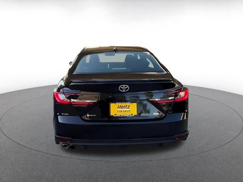 Used 2025 Toyota Camry SE FWD image 12