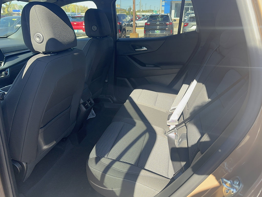 New 2027 Chevrolet Equinox LT AWD/4WD image 12