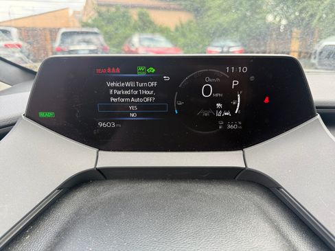 Used 2025 Toyota Prius Plug-In Hybrid FWD image 10