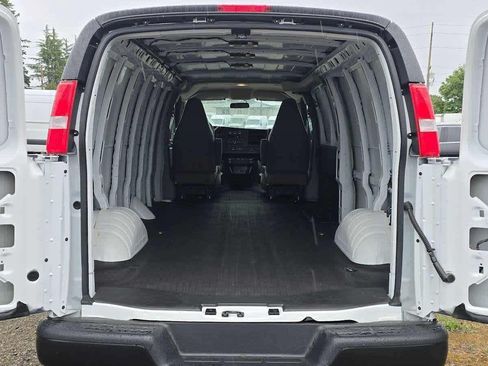 Used 2025 Chevrolet Express 2500 Extended w/ Driver Convenience Package RWD image 21