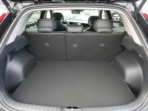 Certified 2024 Kia Niro Wave w/ Wave Preserve Package image 18