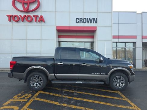 Used 2019 Nissan Titan Platinum Reserve w/ Platinum Utility Package image 2