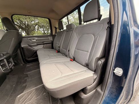 Used 2019 RAM 1500 Big Horn AWD/4WD image 14