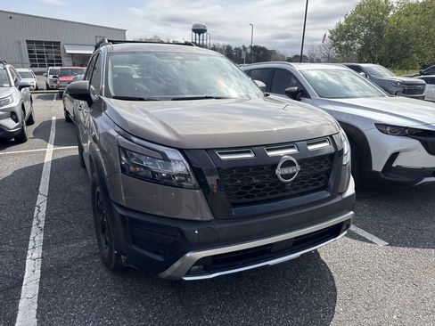 Used 2024 Nissan Pathfinder Rock Creek image 3