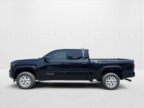 New 2025 Toyota Tacoma SR5 image 5