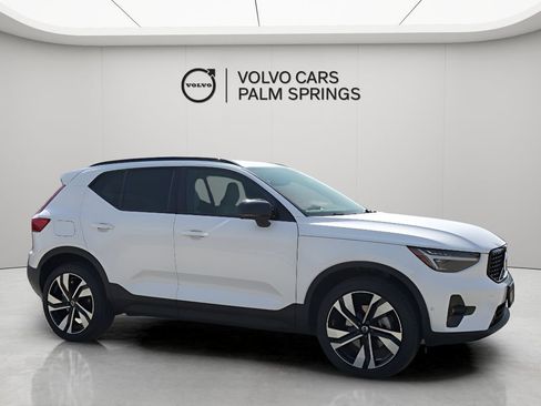 New 2025 Volvo XC40 B5 Ultra w/ Climate Package image 2