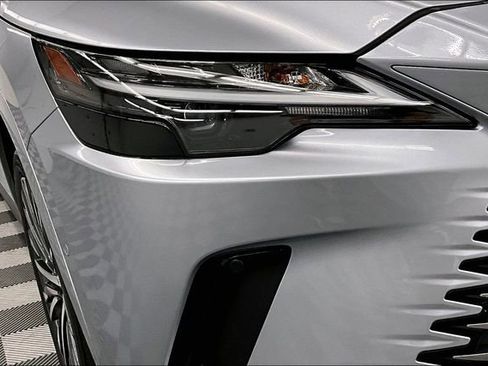 Used 2023 Lexus RX 350 Premium Plus w/ Cold Area Package AWD/4WD image 34