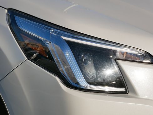 Used 2024 Subaru Forester Premium image 16