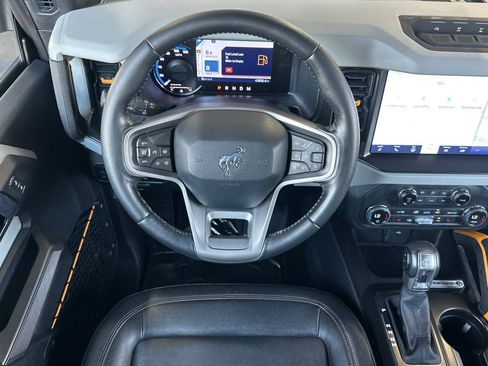 Used 2021 Ford Bronco Badlands image 13