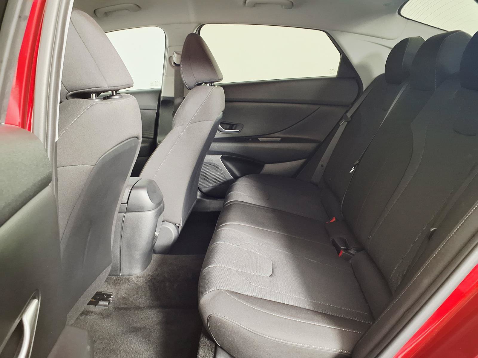 Certified 2026 Hyundai Elantra SE FWD image 13