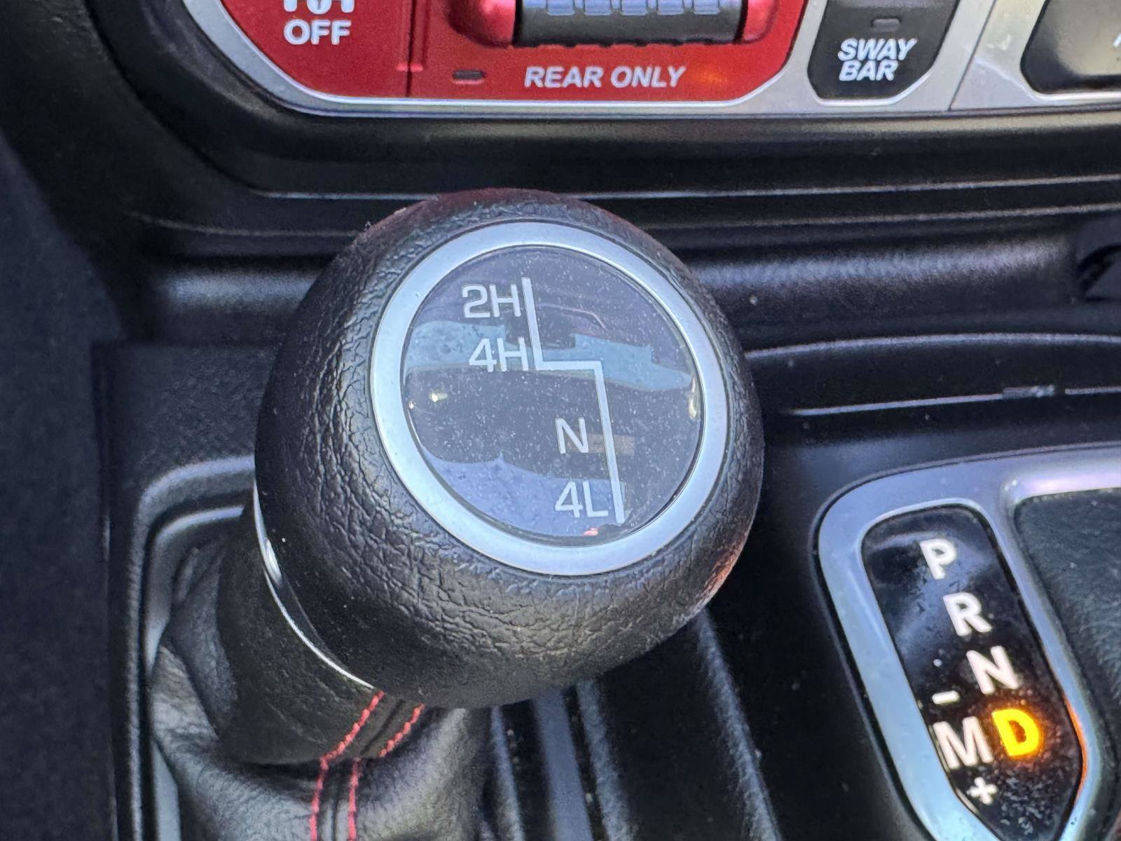 Used 2023 Jeep Wrangler Unlimited Rubicon AWD/4WD image 32