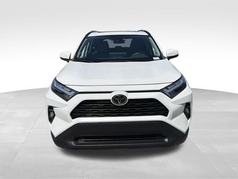 Used 2023 Toyota RAV4 XLE Premium FWD image 8