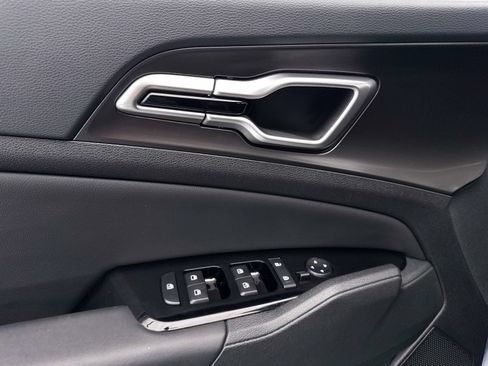 Certified 2025 Kia Sportage EX FWD image 27