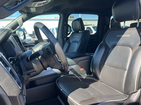 Used 2024 RAM 1500 Laramie image 16