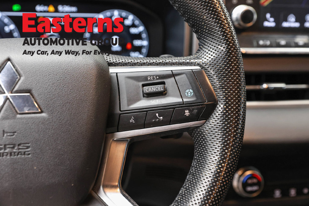 Used 2023 Mitsubishi Outlander SE Black Edition AWD/4WD image 17