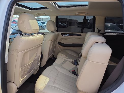 Used 2019 Mercedes-Benz GLS 450 4MATIC image 8