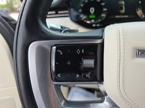 Used 2022 Land Rover Range Rover SE image 20