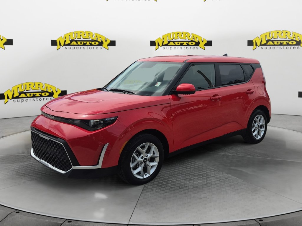 Used 2025 Kia Soul LX w/ LX Technology Package FWD image 1