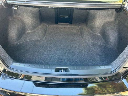 Used 2011 Honda Accord EX-L image 16