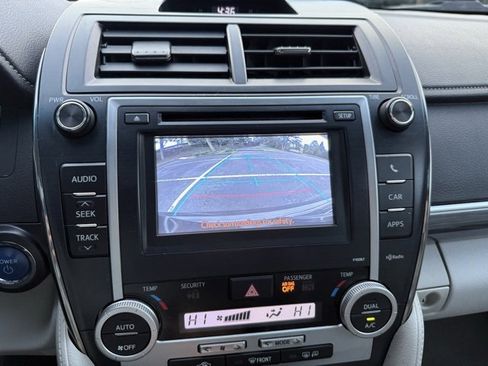 Used 2012 Toyota Camry XLE image 18