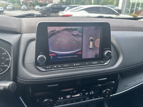 Used 2021 Nissan Rogue SL FWD image 36