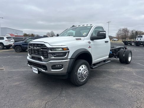 New 2026 RAM 5500 Tradesman image 3