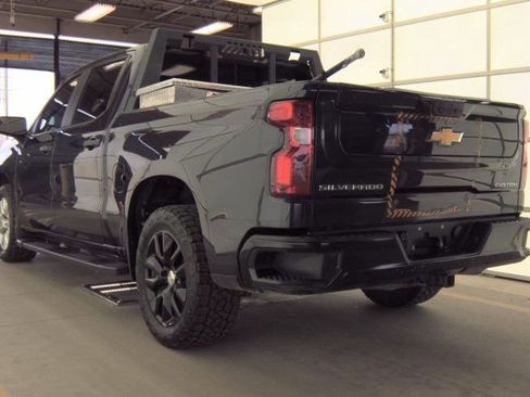 Used 2022 Chevrolet Silverado 1500 Custom image 4
