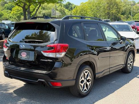 Used 2020 Subaru Forester Premium AWD/4WD image 8