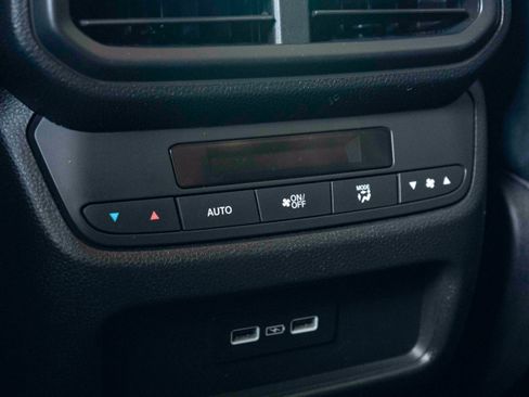 Used 2023 Honda Pilot Touring image 42