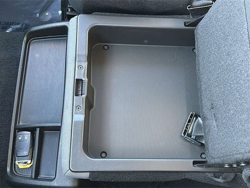 Used 2024 RAM 2500 Big Horn w/ Bed Utility Group image 27