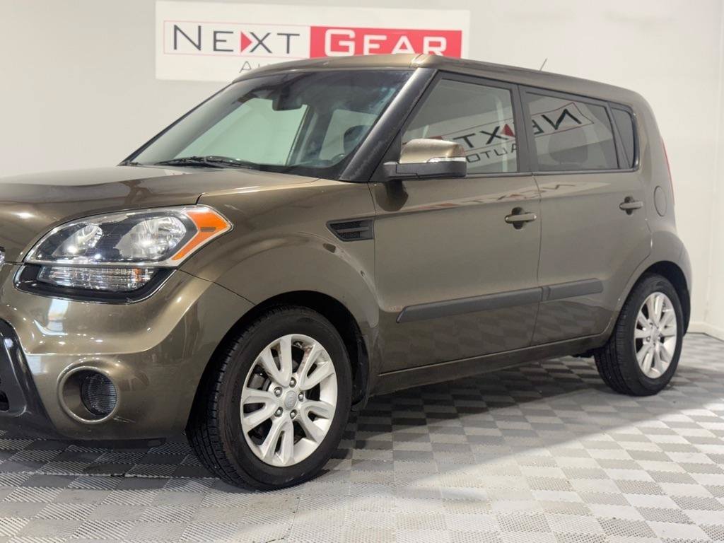 Used 2013 Kia Soul + FWD image 5