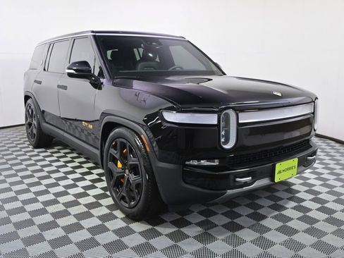 Used 2023 Rivian R1S Adventure AWD/4WD image 9