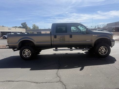 Used 2005 Ford F350 Lariat image 6