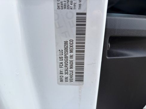 Used 2023 RAM ProMaster 2500 FWD image 25