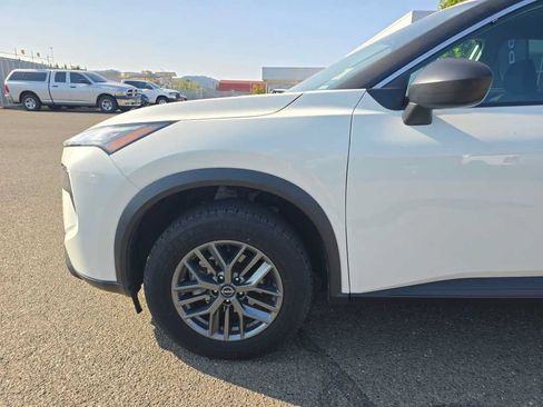 Used 2024 Nissan Rogue S FWD image 20