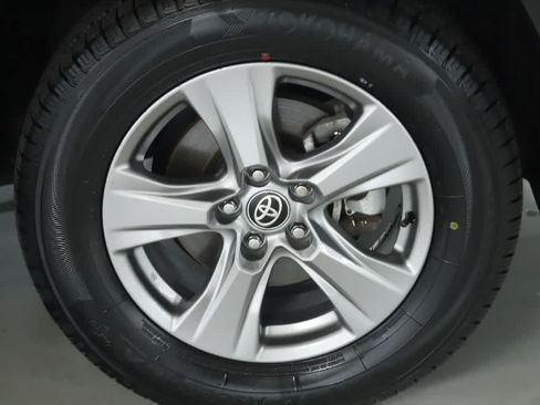 Certified 2024 Toyota RAV4 XLE AWD/4WD image 10