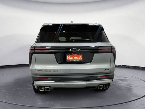New 2026 Chevrolet Traverse Z71 w/ Enhanced Driving Package AWD/4WD image 8