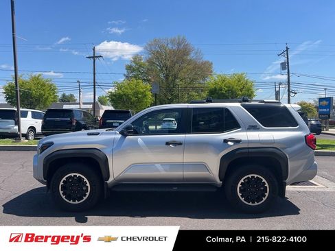 Used 2025 Toyota 4Runner TRD Off-Road AWD/4WD image 8