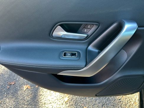 Used 2025 Mercedes-Benz CLA 250 4MATIC image 24