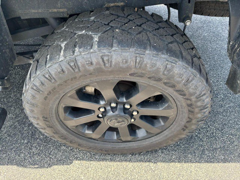Used 2024 RAM 2500 Tradesman w/ Chrome Appearance Group AWD/4WD image 8